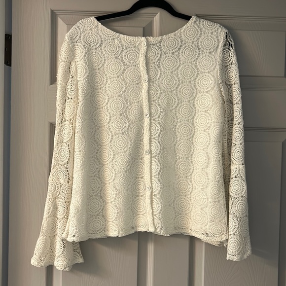 Laffaire White Crochet Button Back Top Size Medium - Picture 5 of 6